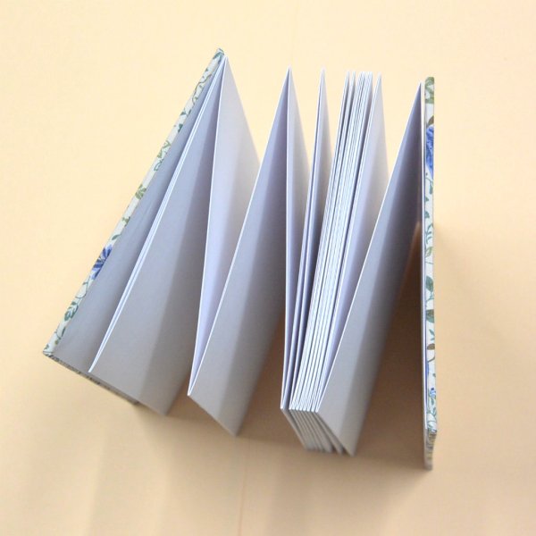 御朱印帳「花 群青色」